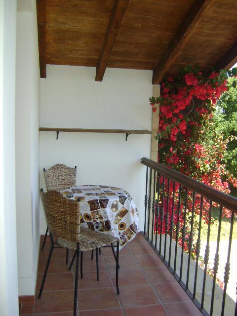 Apartamentos Dos Robles Somo Exterior photo
