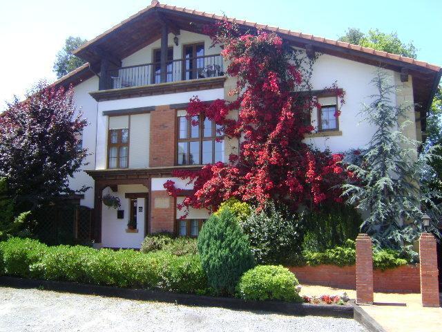 Apartamentos Dos Robles Somo Exterior photo